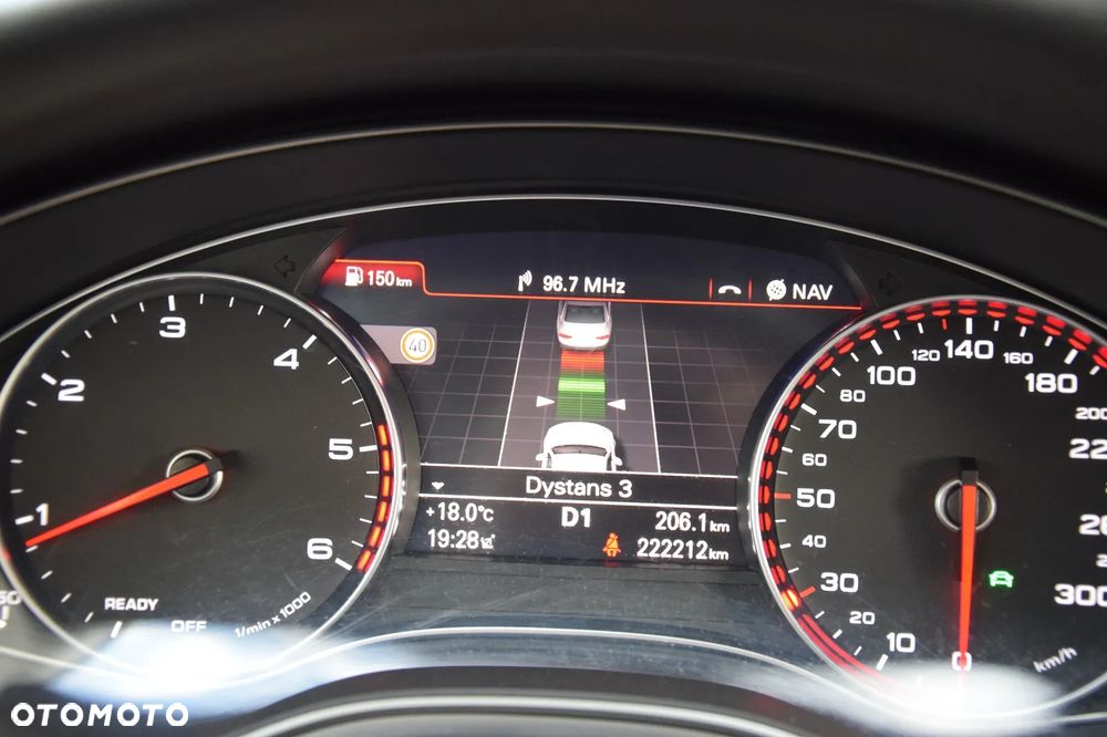 Audi A6 Avant 2.0 TDI Ultra S tronic - 31