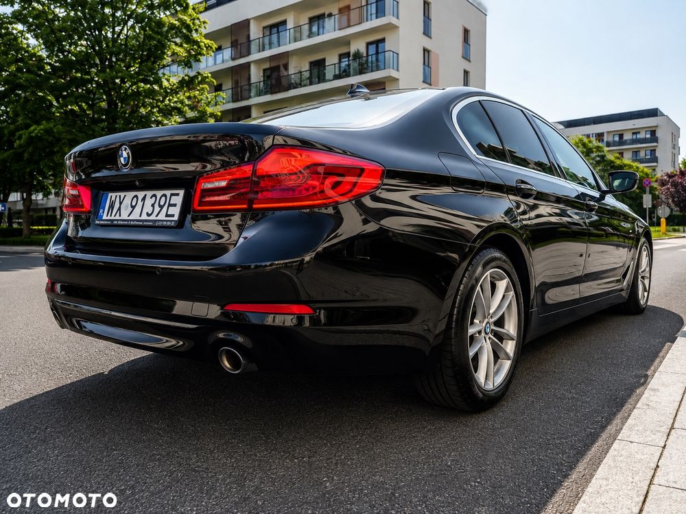 BMW Seria 5 520d xDrive - 11