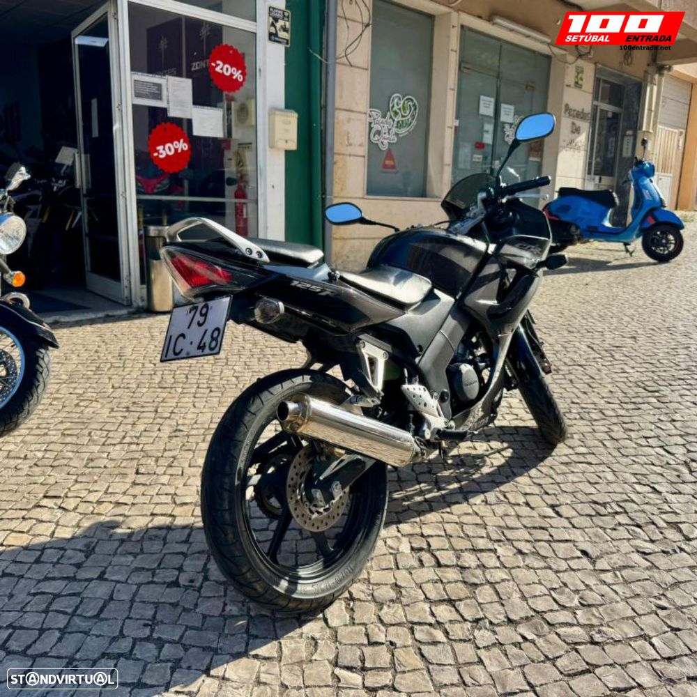 Honda CBR 125 - 23