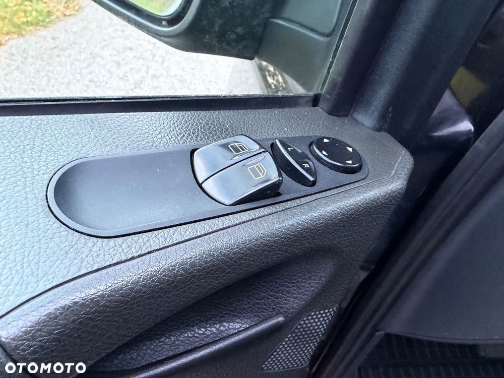 Mercedes-Benz Vito - 15