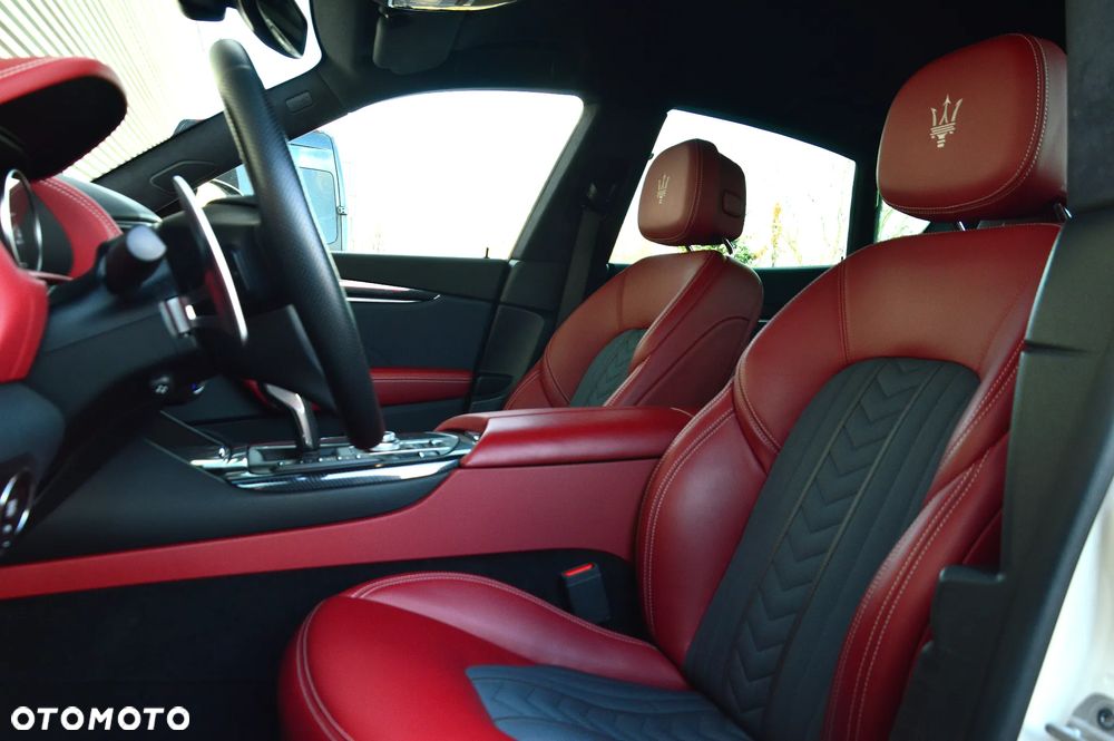 Maserati Levante Q4 - 12