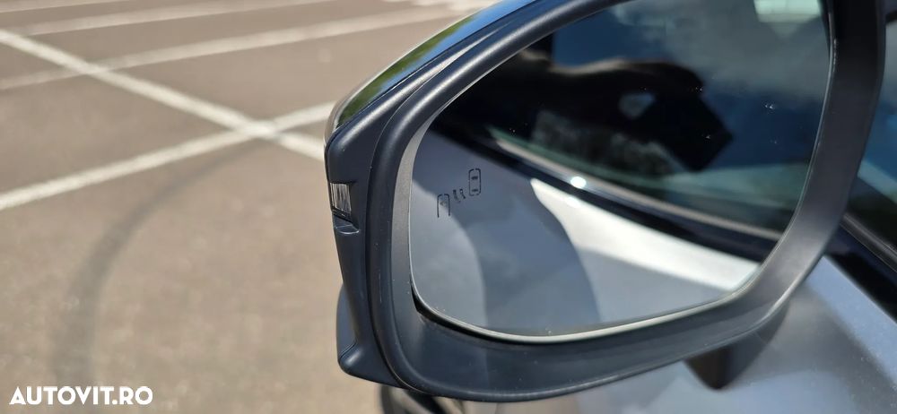 Toyota C-HR 1.8 Hybrid Team Deutschland - 30