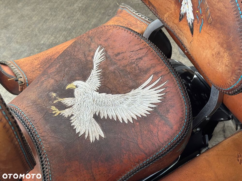 Suzuki Intruder - 12