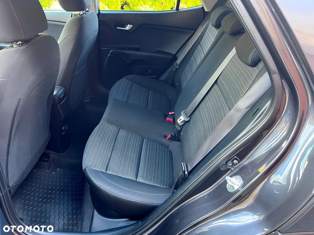 Kia Stonic 1.4 L - 8