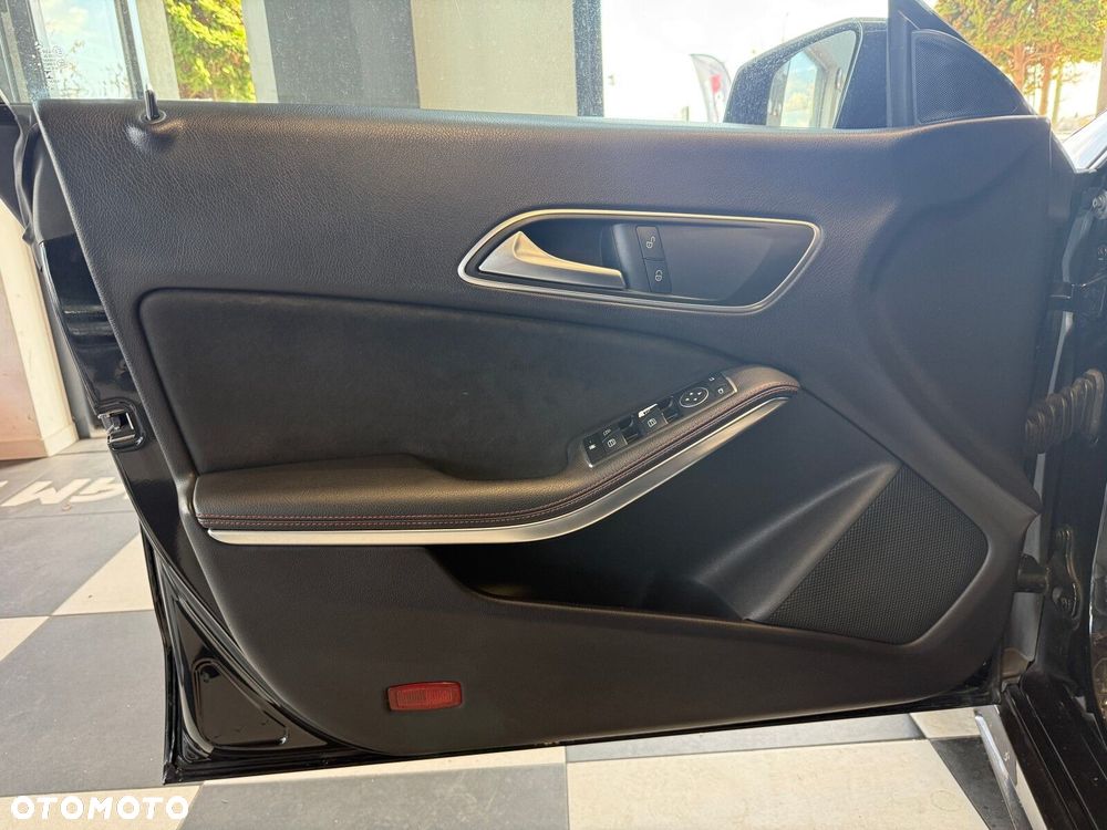 Mercedes-Benz CLA - 19