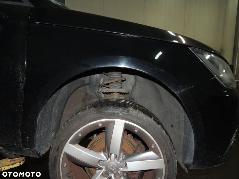 Błotnik prawy AUDI A1 8X '11 1.6 TDI - 1