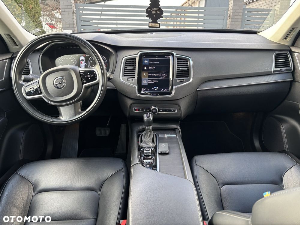 Volvo XC 90 - 25