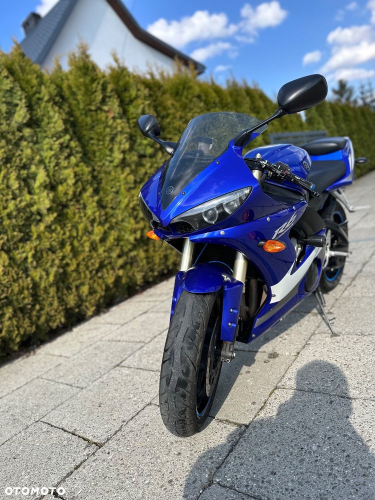 Yamaha R6 - 1