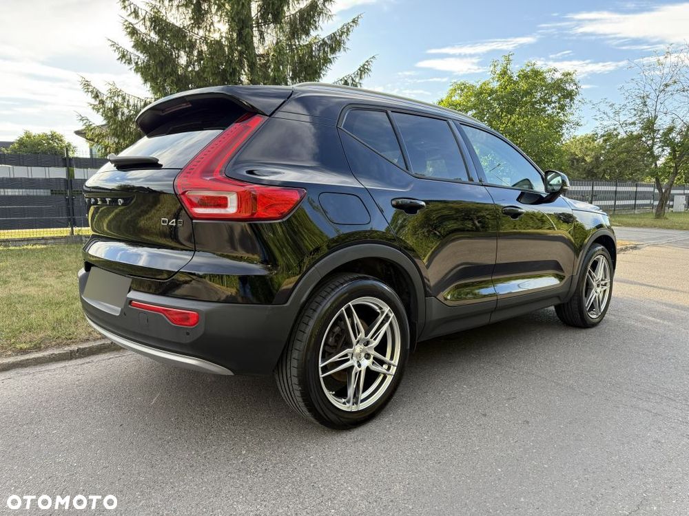 Volvo XC 40 D4 AWD Momentum - 5