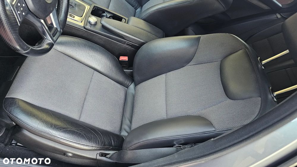 Mercedes-Benz Klasa C 350 T CDI DPF (BlueEFFICIENCY) 7G-TRONIC Avantgarde - 35