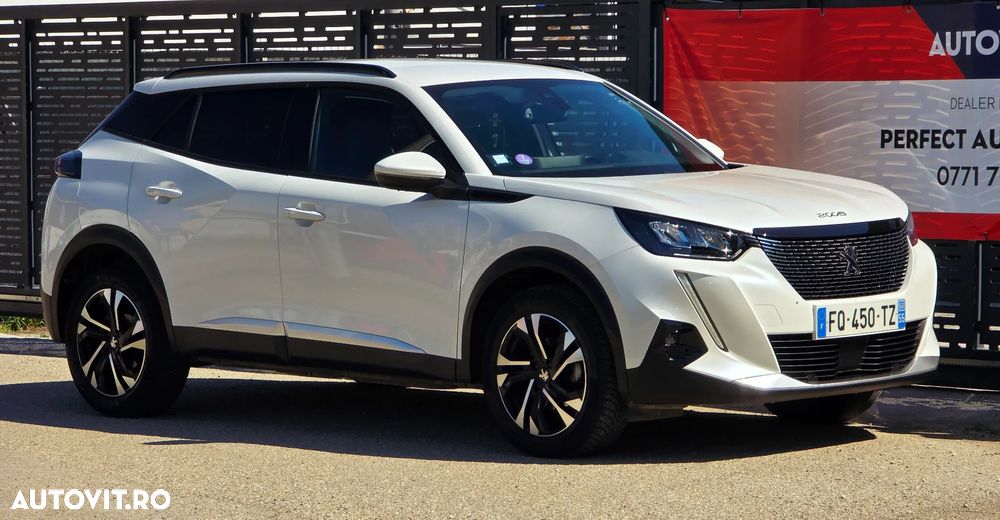 Peugeot 2008 PureTech 130 EAT8 GT - 7