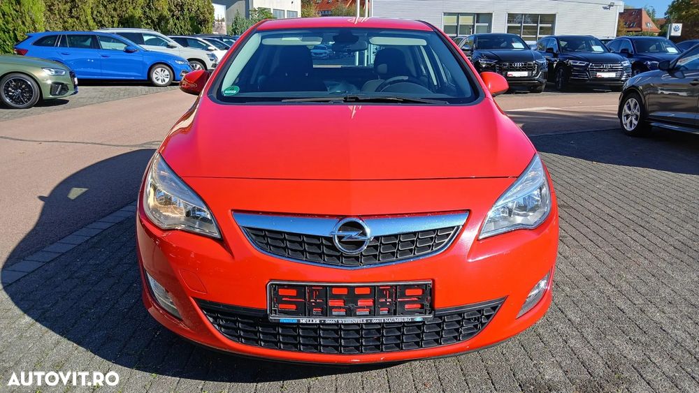 Opel Astra 1.6 Essentia - 10