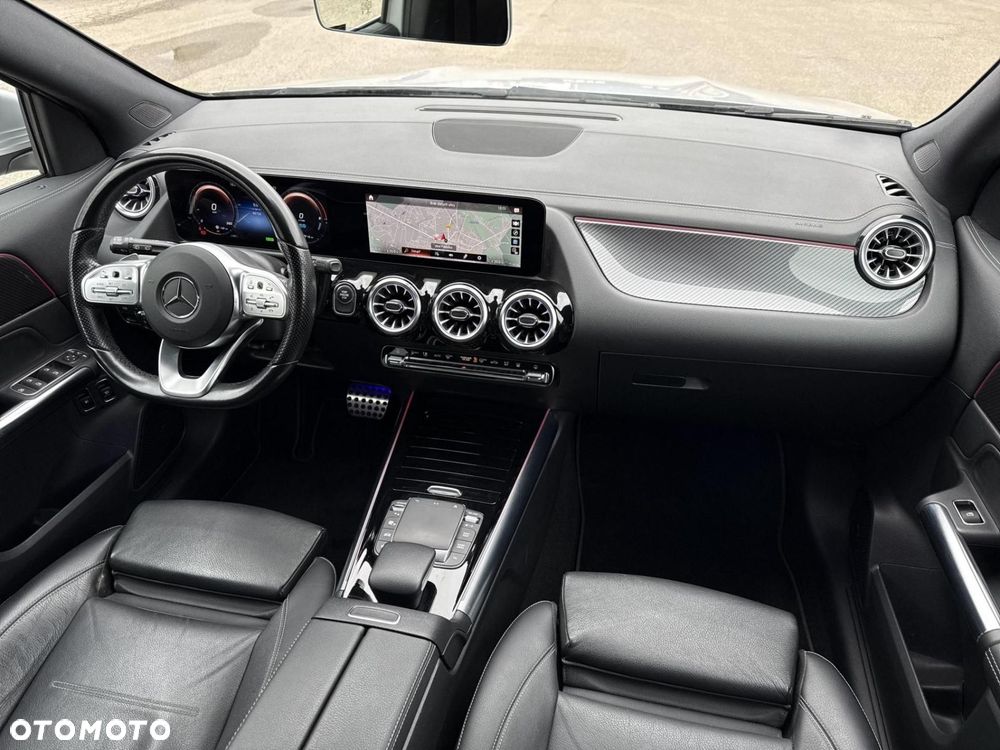 Mercedes-Benz GLA - 19