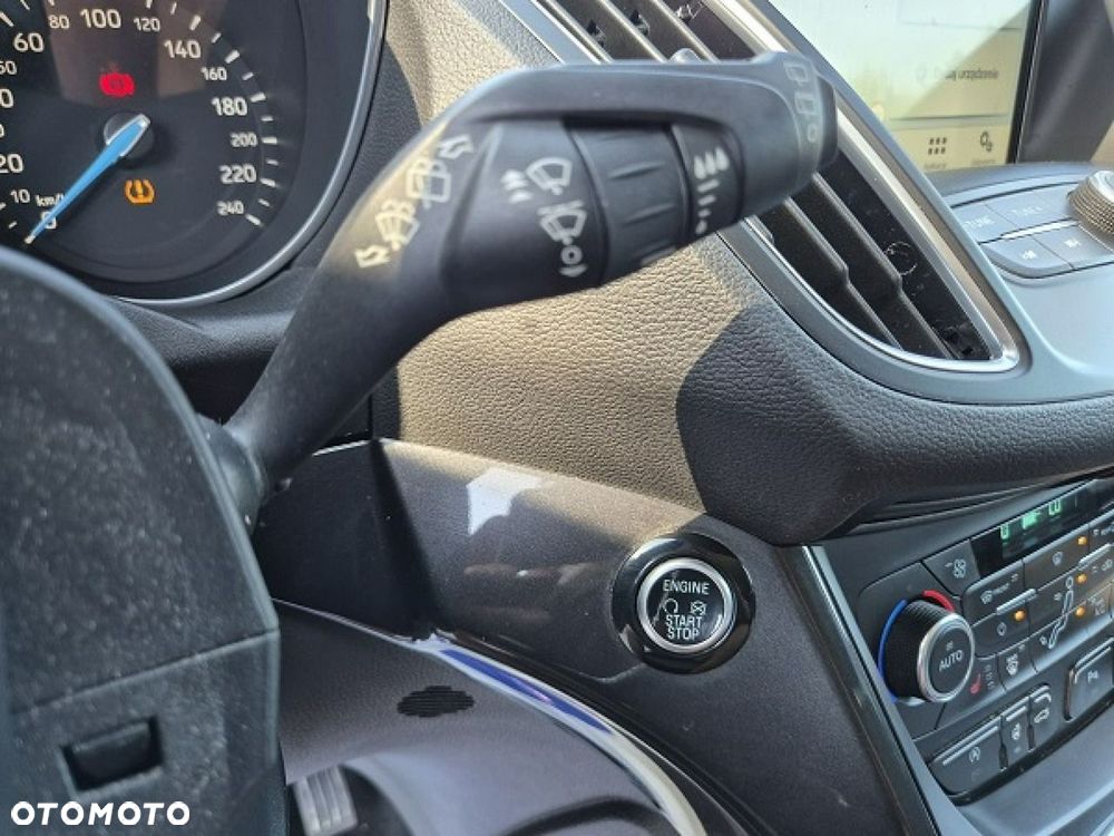 Ford Grand C-MAX - 34