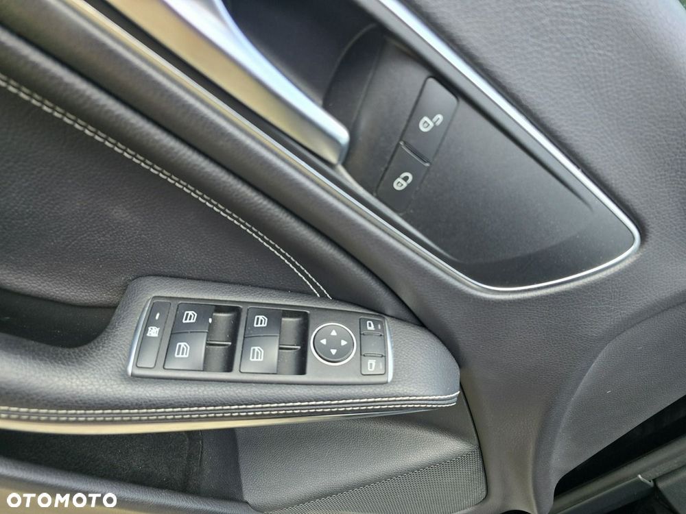 Mercedes-Benz CLA - 25