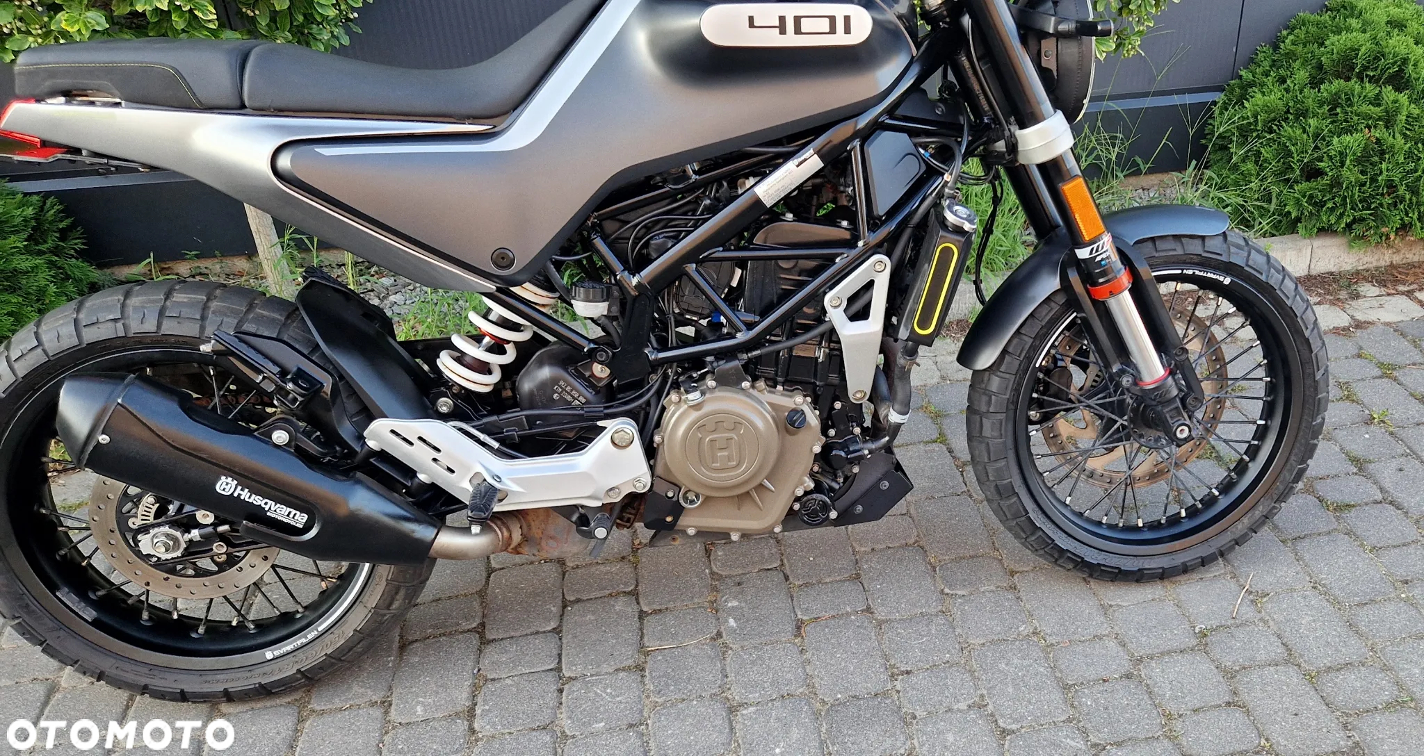 Husqvarna Svartpilen - 16