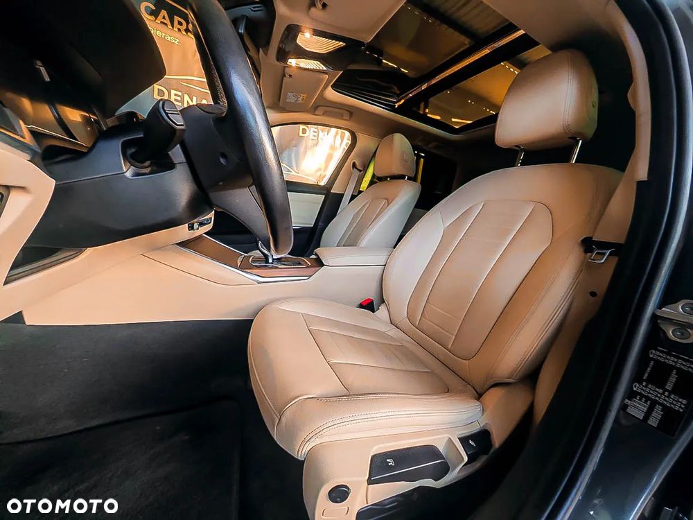 BMW Seria 3 320i Luxury Line Purity - 26