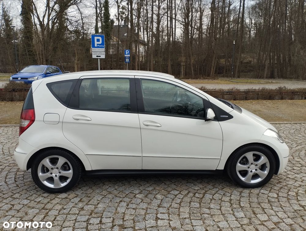 Mercedes-Benz Klasa A 160 CDI Elegance DPF BlueEFFICIENCY - 13