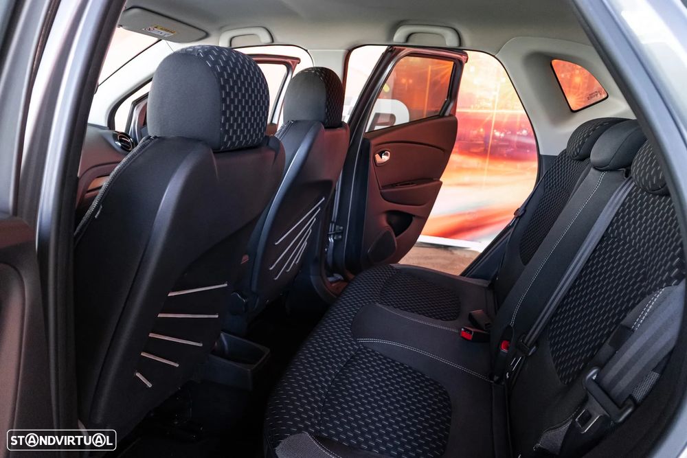 Renault Captur 0.9 TCE Exclusive - 17