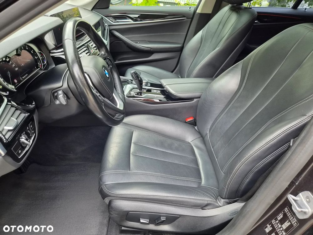 BMW Seria 5 530i Luxury Line - 10