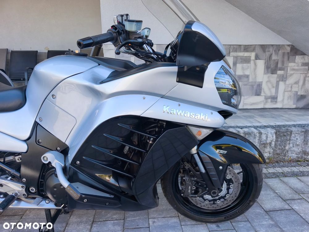 Kawasaki GTR - 5