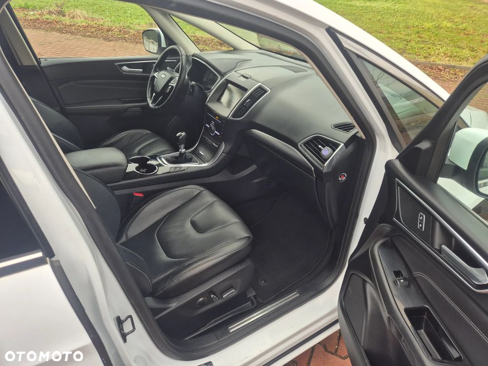 Ford S-Max 2.0 TDCi 4WD Titanium - 16