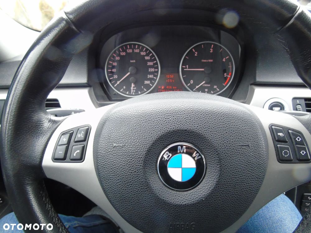 BMW Seria 3 320d - 8