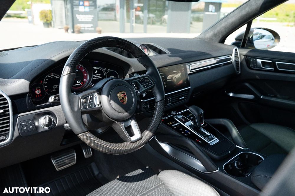 Porsche Cayenne Turbo - 6