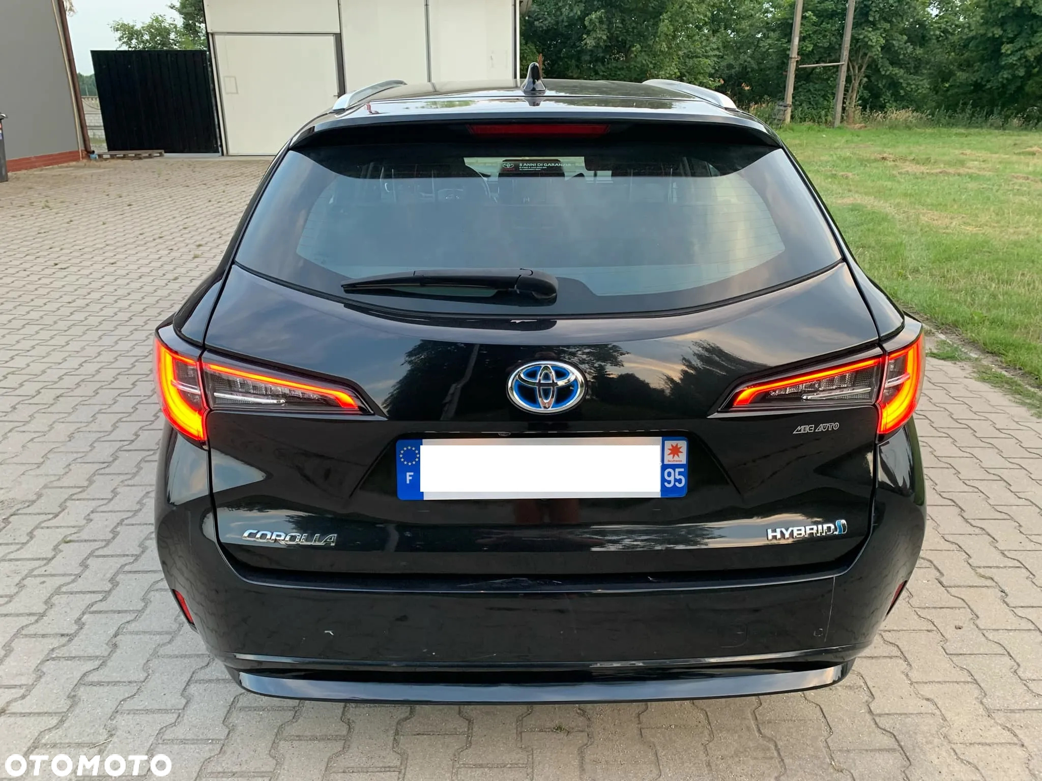 Toyota Corolla 1.8 Hybrid Executive - 25