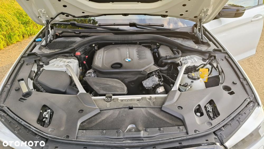 BMW Seria 5 520d xDrive Luxury Line sport - 23