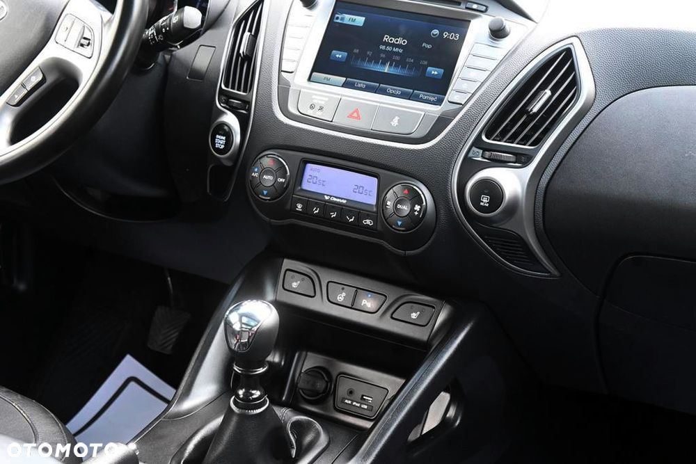 Hyundai ix35 1.6 2WD Fifa World Cup Edition - 34
