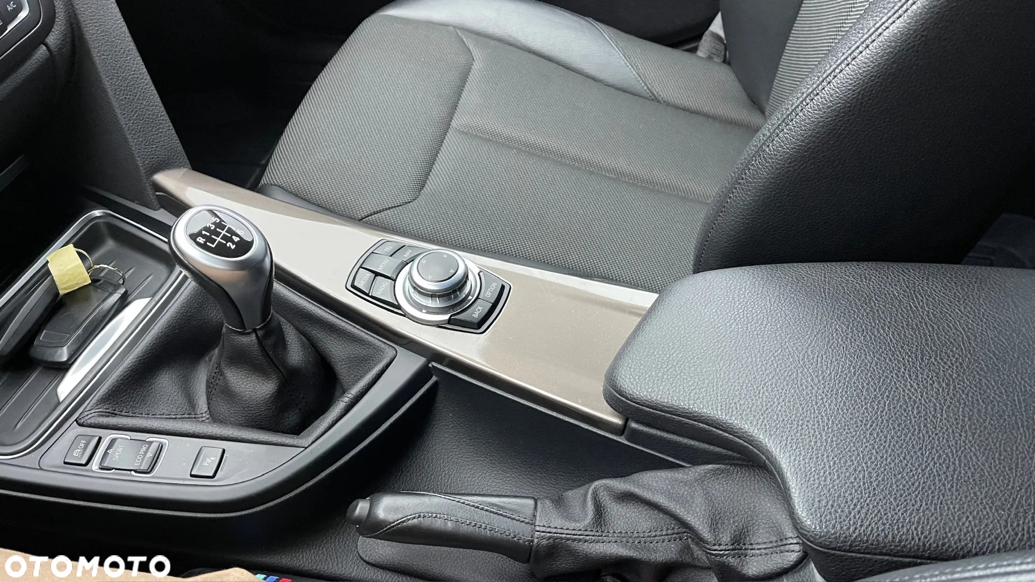 BMW Seria 3 - 34