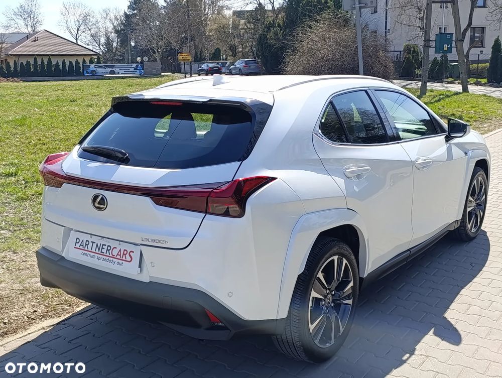Lexus UX 300h Executive Line - 7