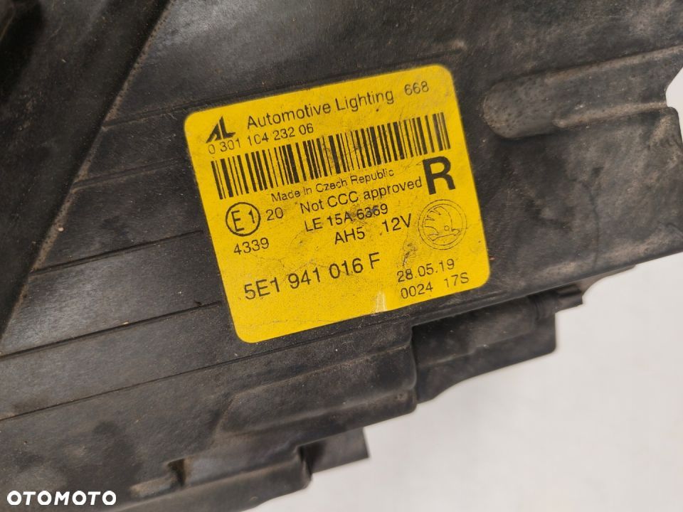 SKODA OCTAVIA III LIFT LAMPA PRAWY PRZÓD FULL LED - 3