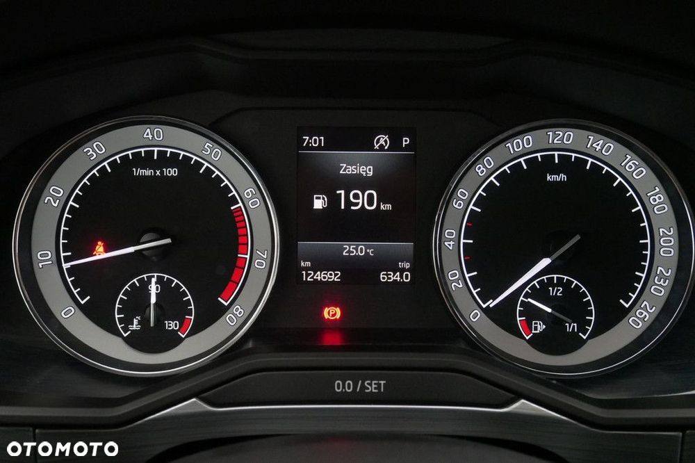 Skoda Superb 2.0 TSI Ambition DSG - 9
