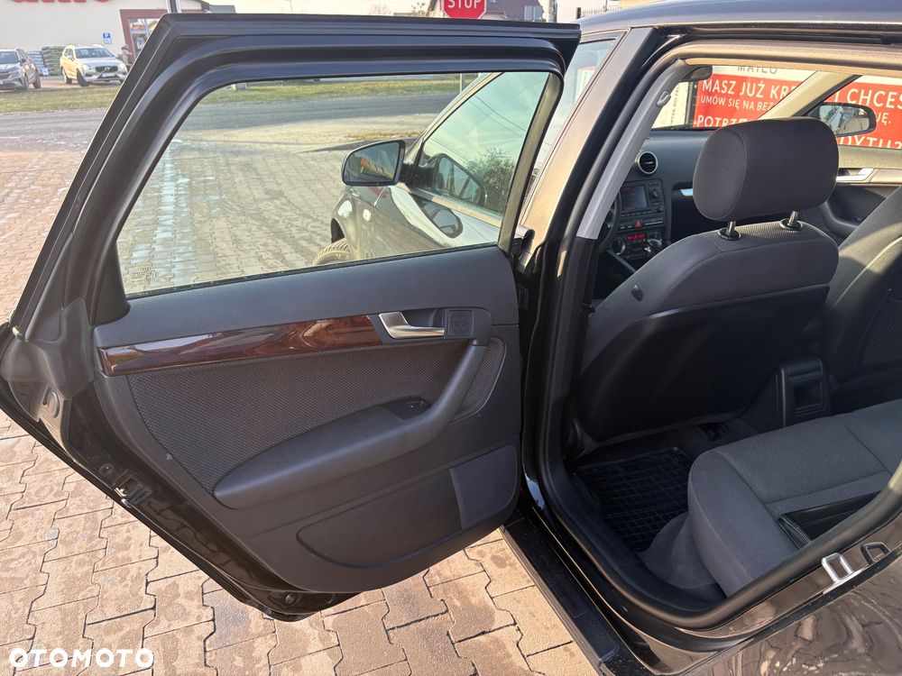 Audi A3 Sportback 2.0 TDI DPF (DSG) S tronic Attraction - 9