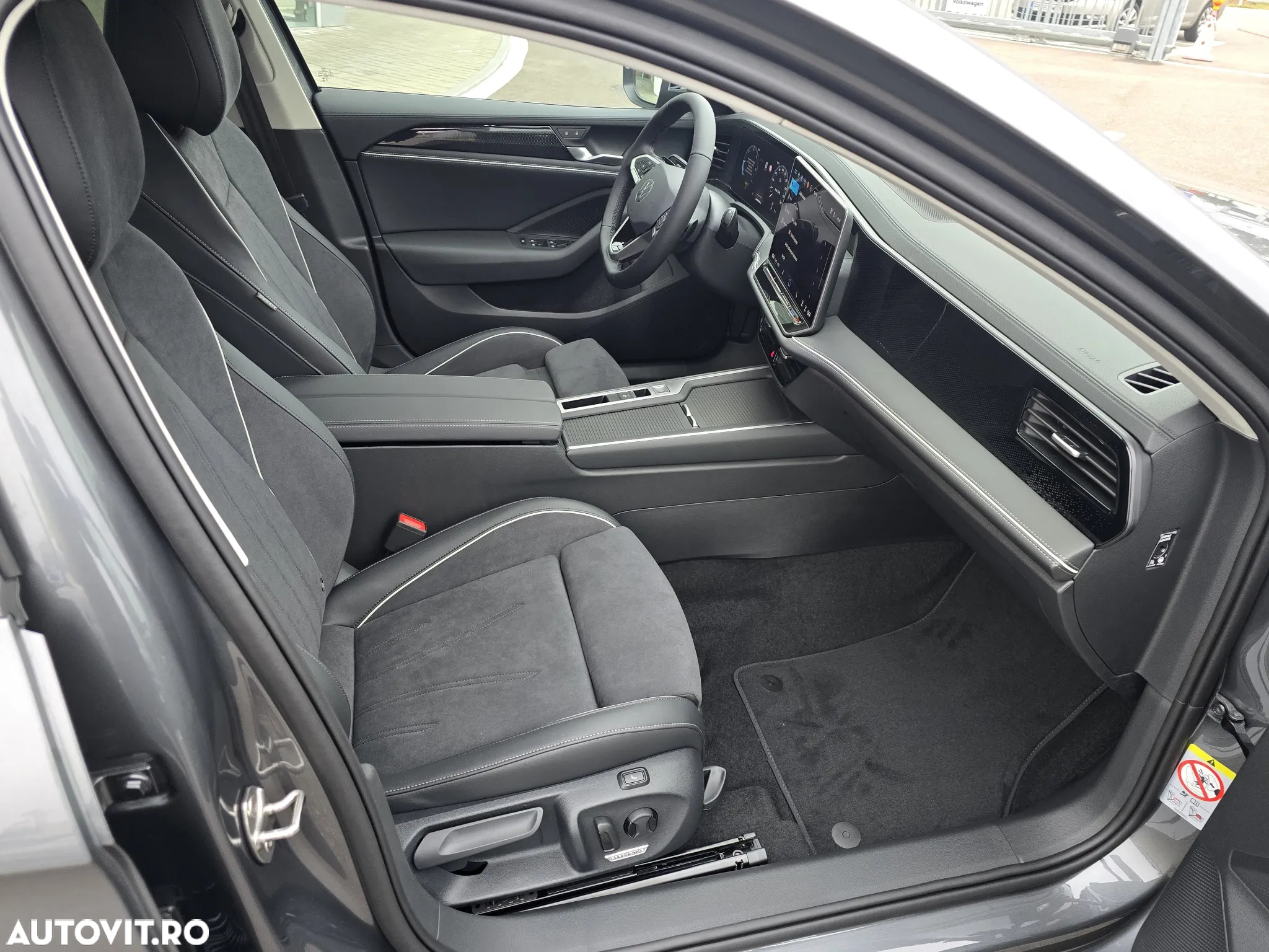 Volkswagen Passat Variant 2.0 TDI SCR DSG Business - 16