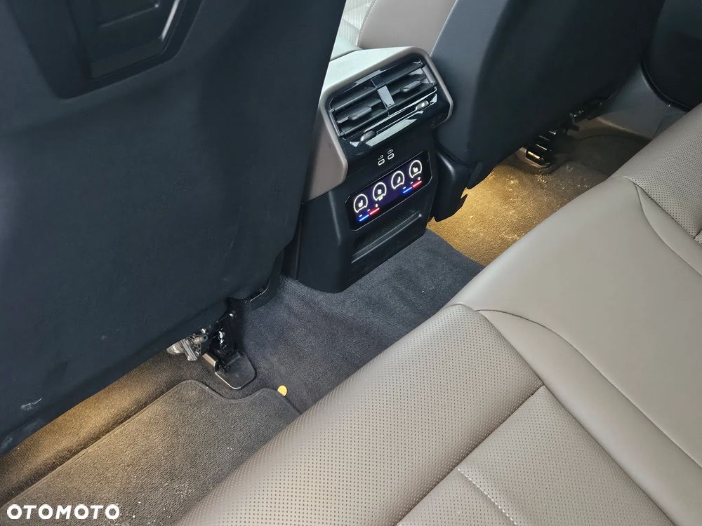 BMW Seria 5 520i M Sport Edition - 28