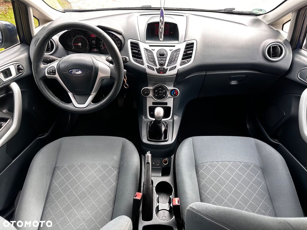 Ford Fiesta 1.4 Champions Edition - 28