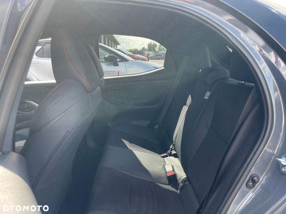 Toyota Yaris - 15