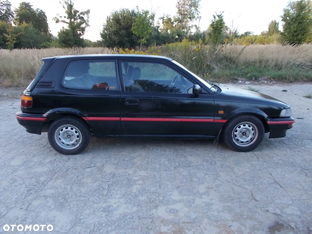 Toyota Corolla - 3