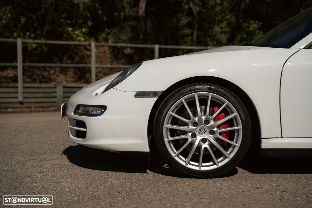 Porsche 911 (997) Carrera 4 S Cabriolet - 23
