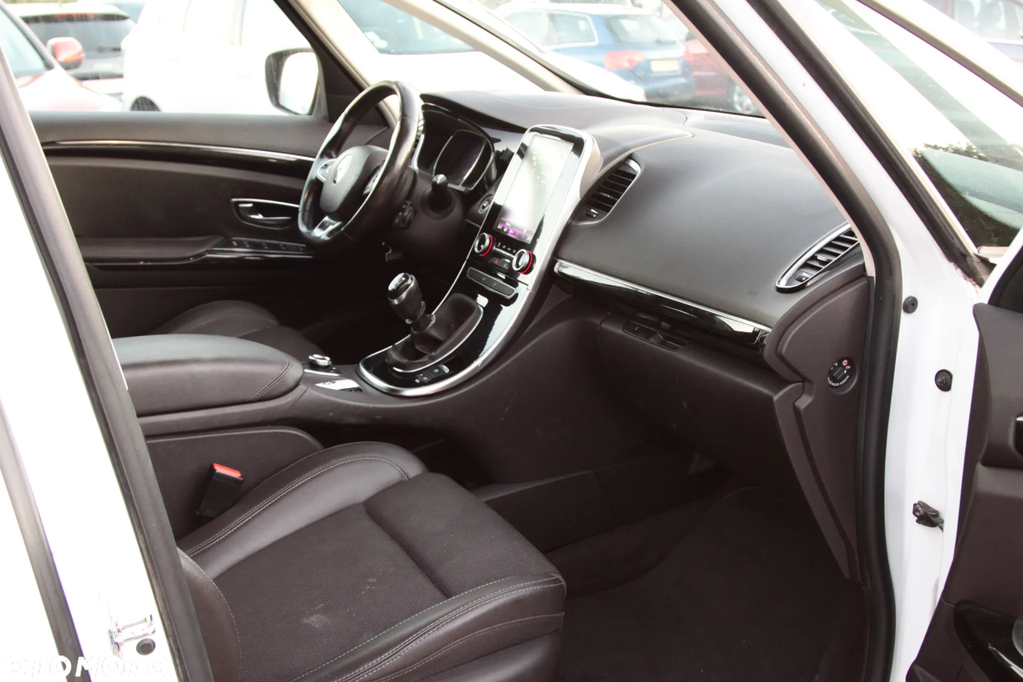 Renault Espace Energy dCi 130 Intens - 21