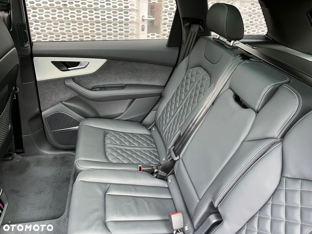 Audi Q7 - 24