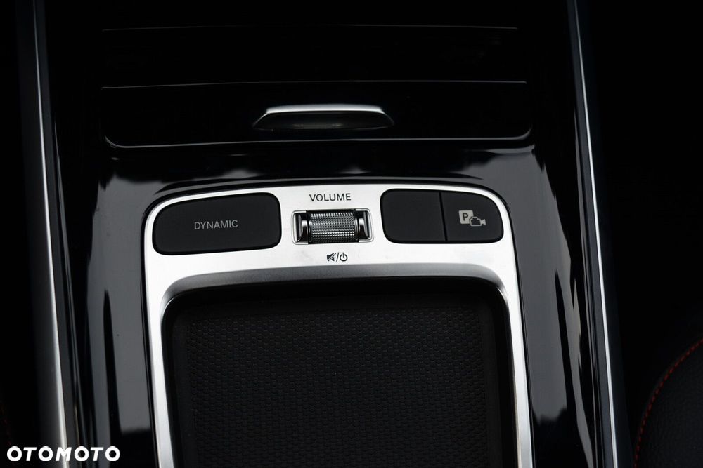 Mercedes-Benz GLB 200 d AMG Line 8G-DCT - 22