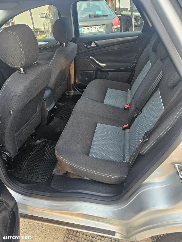 Ford Mondeo 2.0 Duratorq TDCi Powershift Business Edition - 9
