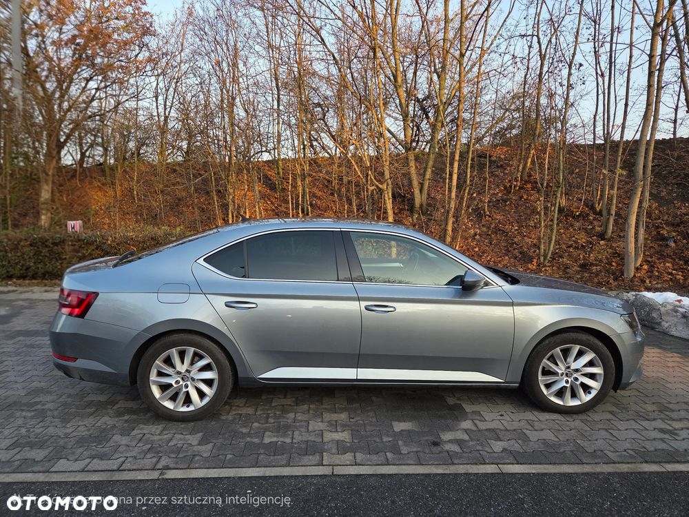 Skoda Superb 2.0 TDI Ambition - 5