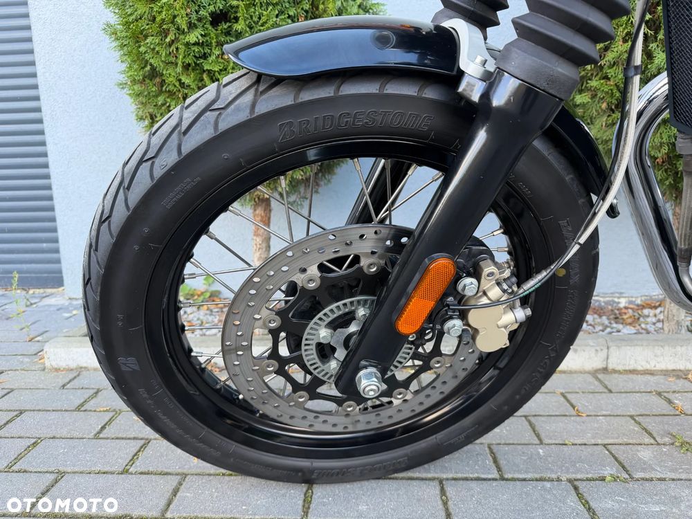 Royal Enfield Continental - 32