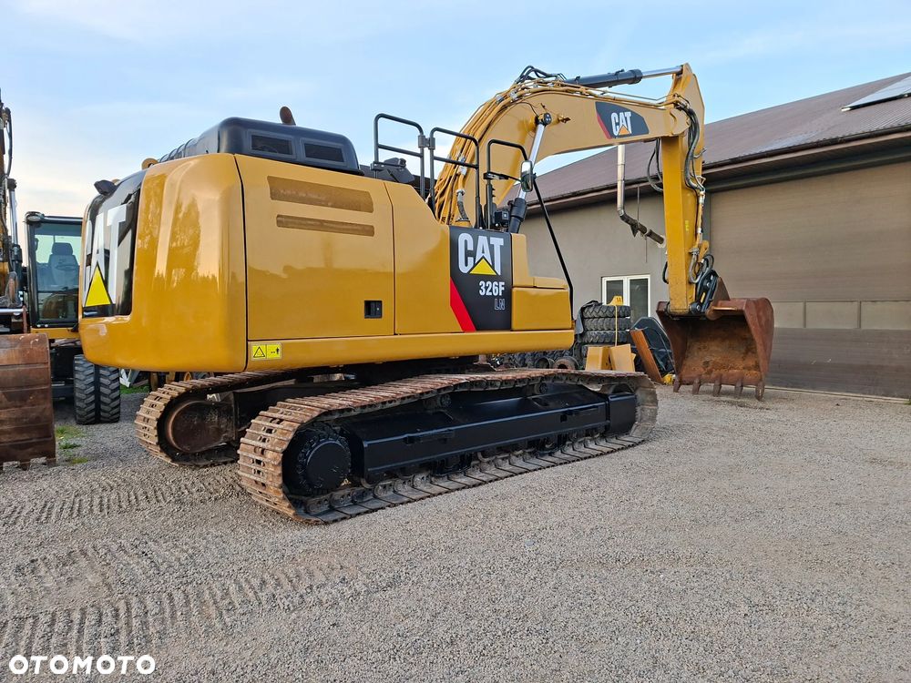 Caterpillar CAT 326 FL - 8