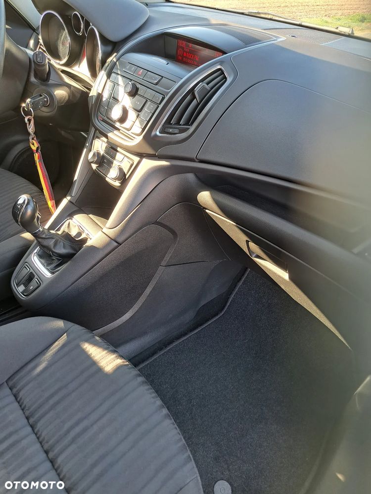 Opel Zafira - 13
